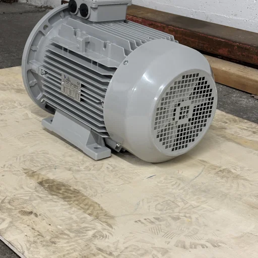El.motor 7,5 kw T3A 132M-4P 2/4V-50Hz B35 IP56 IE3